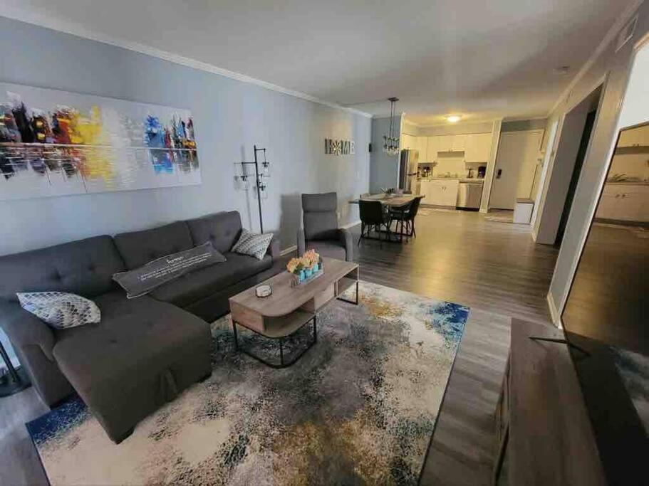 2022 Renovated 2-Bdrm Cozy, Lovely Condo W/Parking! Hilton Head Island Exterior foto
