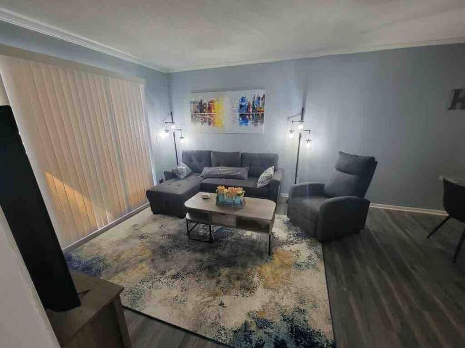 2022 Renovated 2-Bdrm Cozy, Lovely Condo W/Parking! Hilton Head Island Exterior foto