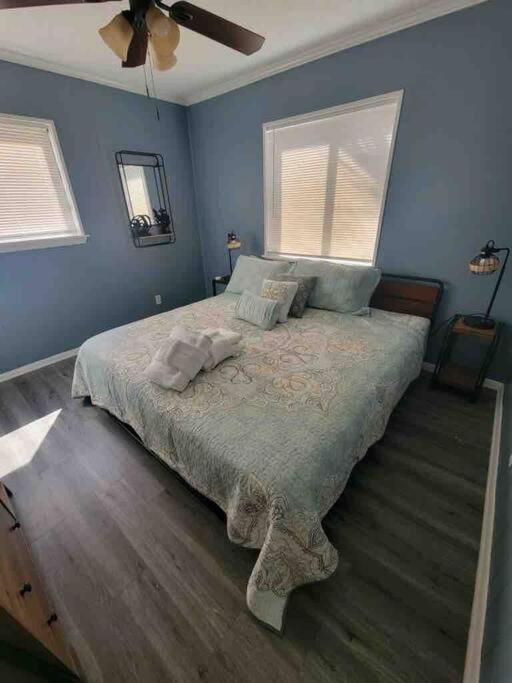 2022 Renovated 2-Bdrm Cozy, Lovely Condo W/Parking! Hilton Head Island Exterior foto